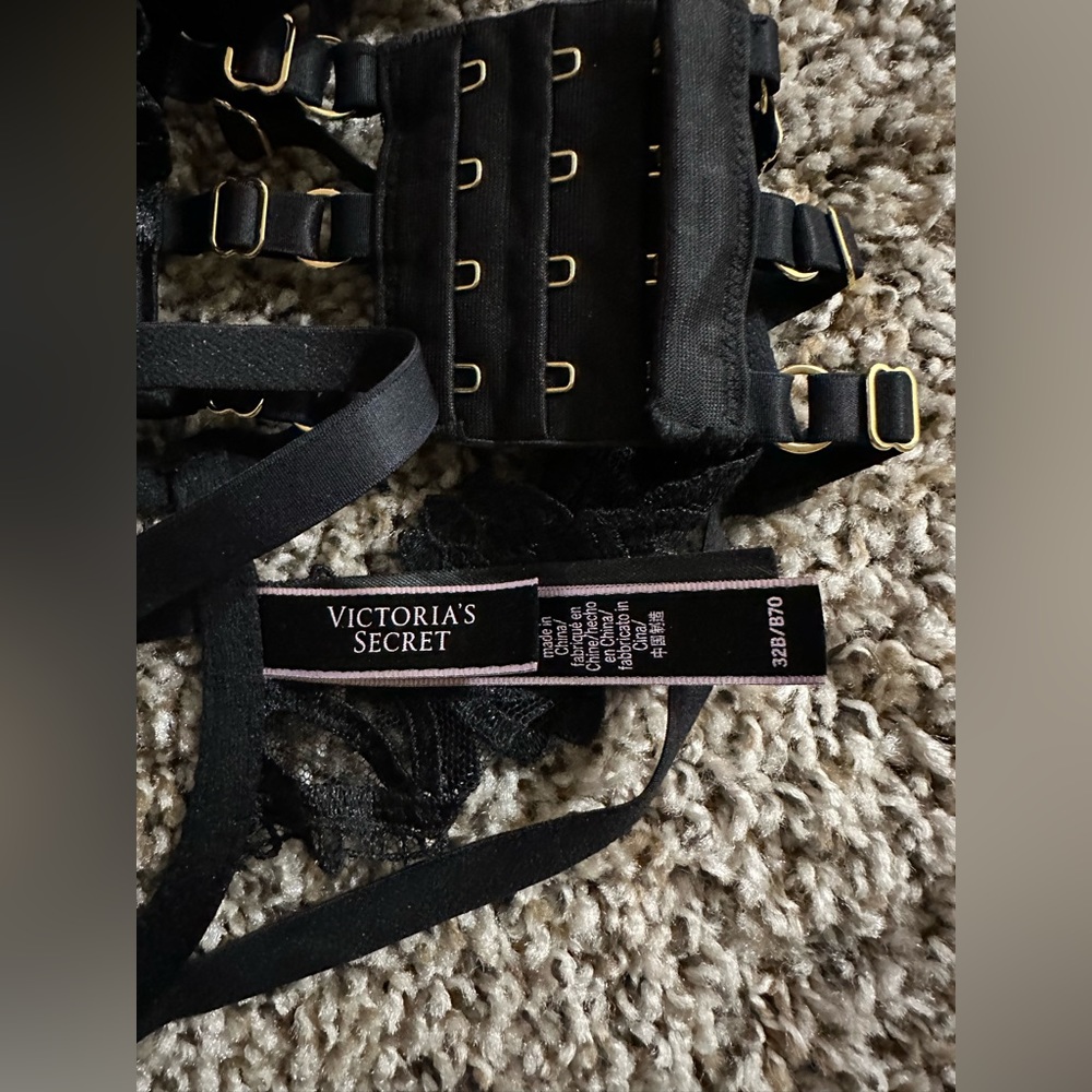 Vs bra - Picture 2 of 3